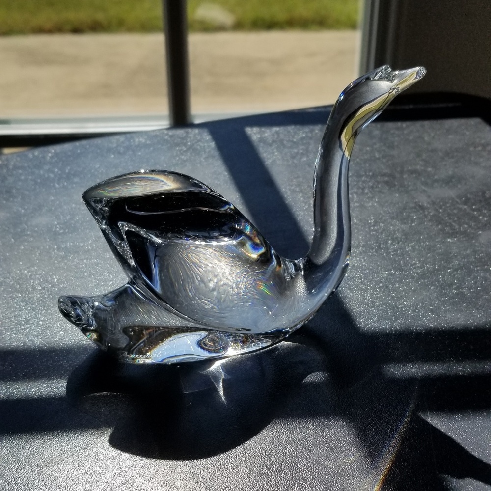 Baccarat Crystal Swan with Head Up